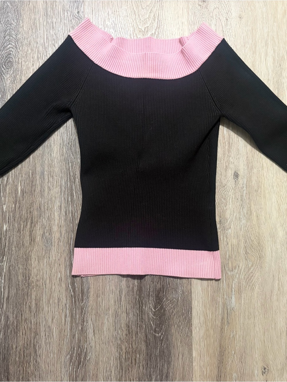 Vintage Bebe Black and Pink Ribbed Women's Sweater